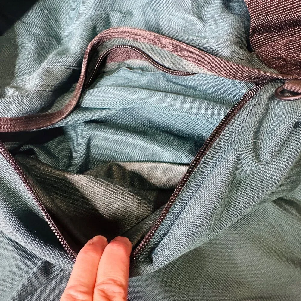 Vintage Eagle Creek Duffel Bag XL Green Straps Zip‎ Pocket No Shoulder Strap